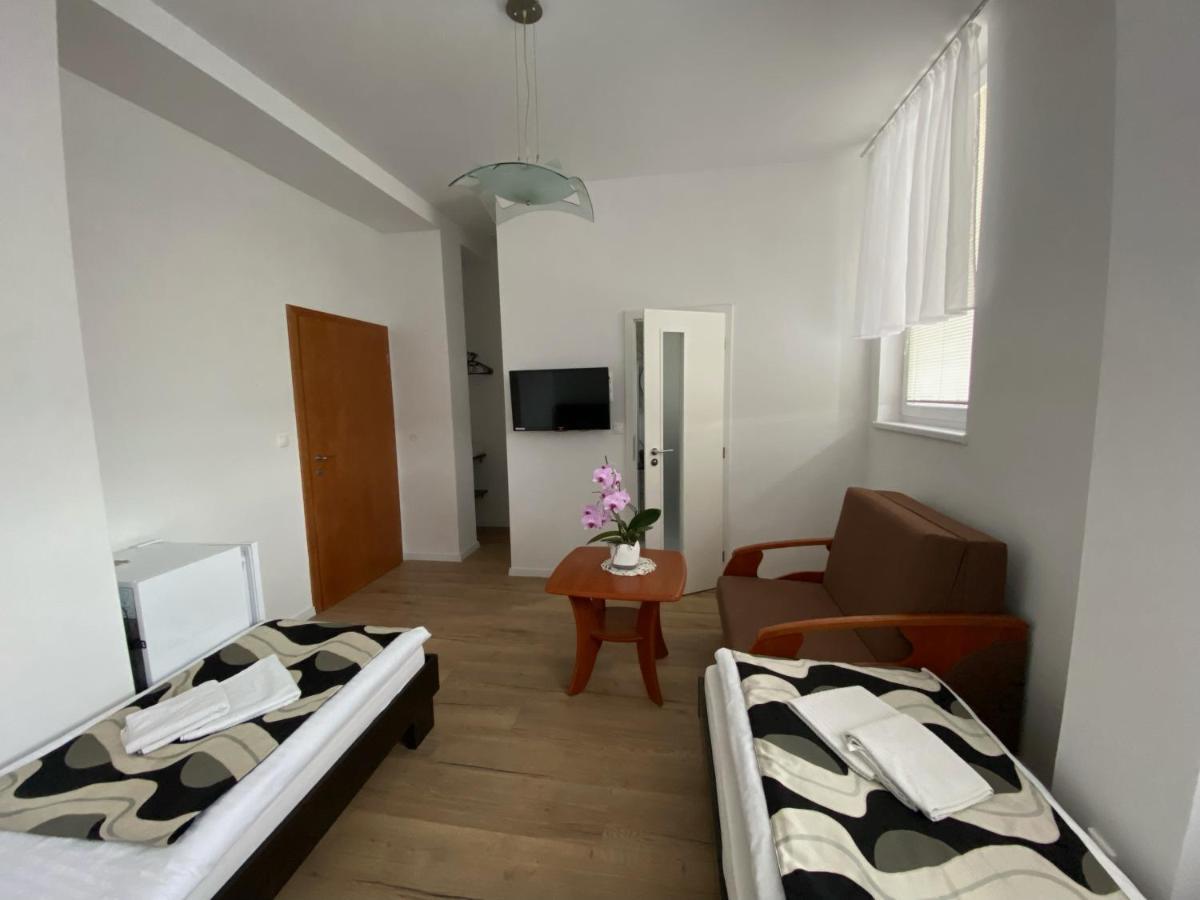 Guest House Penzion Fortuna Tvrdosin Exteriér fotografie
