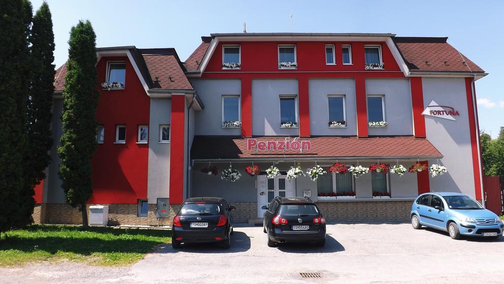 Guest House Penzion Fortuna Tvrdosin Exteriér fotografie